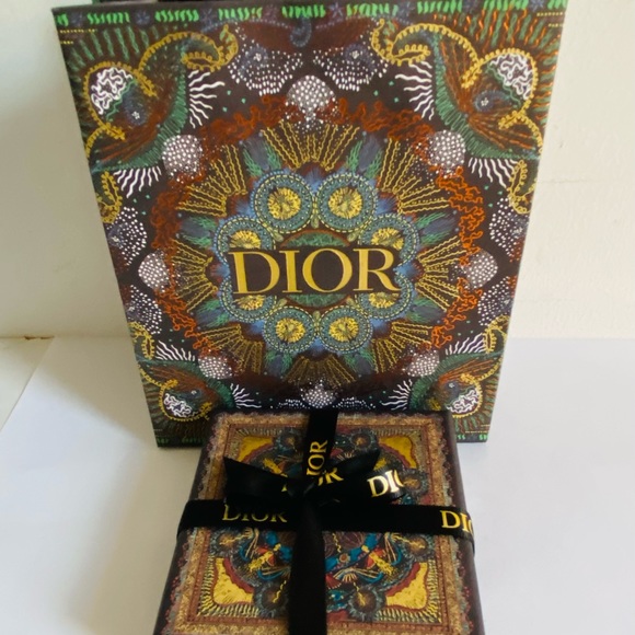 Authentic Dior Tribales Butterfly Earrings Golden w/Package - Picture 8 of 8